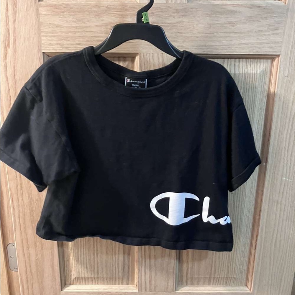 cropped champion t shirt